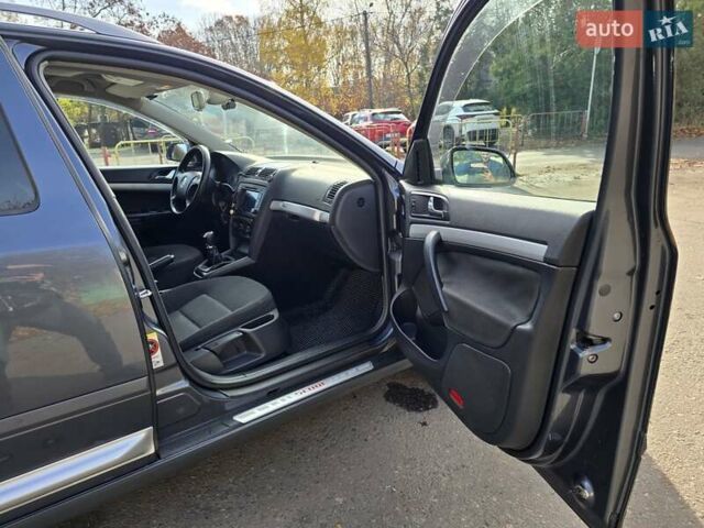 Серый Шкода Октавия Скаут, объемом двигателя 2 л и пробегом 213 тыс. км за 6200 $, фото 36 на Automoto.ua