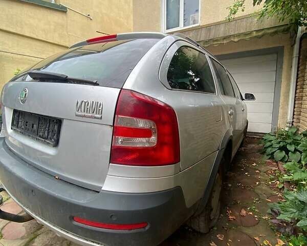 Сірий Шкода Octavia Scout, об'ємом двигуна 0 л та пробігом 280 тис. км за 4700 $, фото 3 на Automoto.ua