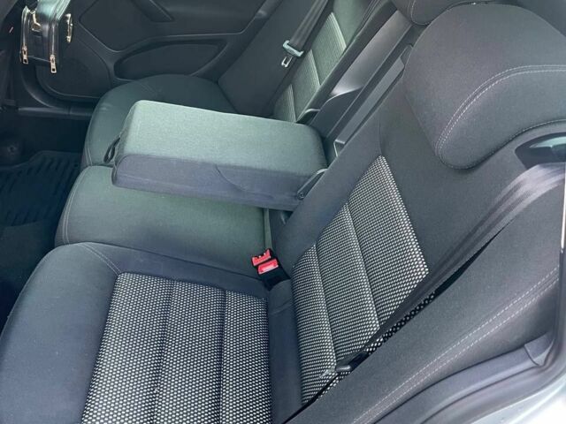 Серый Шкода Октавия Скаут, объемом двигателя 2 л и пробегом 260 тыс. км за 6300 $, фото 7 на Automoto.ua