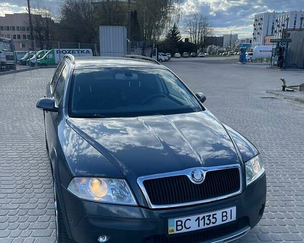 Сірий Шкода Octavia Scout, об'ємом двигуна 0 л та пробігом 140 тис. км за 7950 $, фото 3 на Automoto.ua