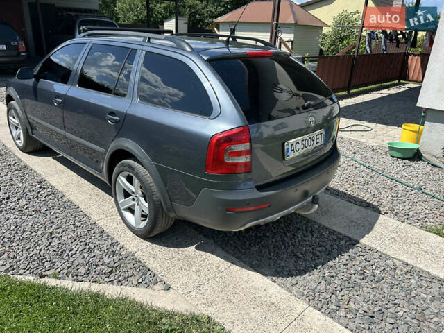 Серый Шкода Октавия Скаут, объемом двигателя 1.97 л и пробегом 343 тыс. км за 7300 $, фото 3 на Automoto.ua