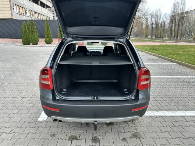 Сірий Шкода Octavia Scout, об'ємом двигуна 2 л та пробігом 285 тис. км за 4200 $, фото 17 на Automoto.ua