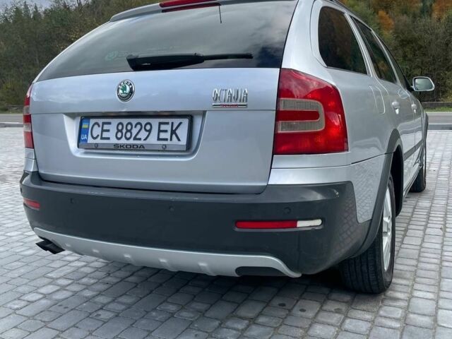 Серый Шкода Октавия Скаут, объемом двигателя 2 л и пробегом 260 тыс. км за 6300 $, фото 3 на Automoto.ua