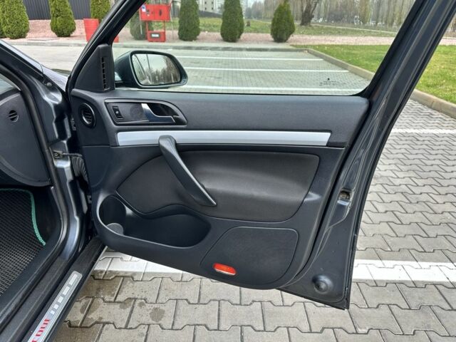 Сірий Шкода Octavia Scout, об'ємом двигуна 2 л та пробігом 285 тис. км за 4200 $, фото 12 на Automoto.ua