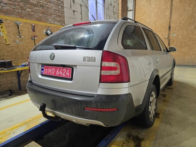 Сірий Шкода Octavia Scout, об'ємом двигуна 1.6 л та пробігом 211 тис. км за 7500 $, фото 18 на Automoto.ua