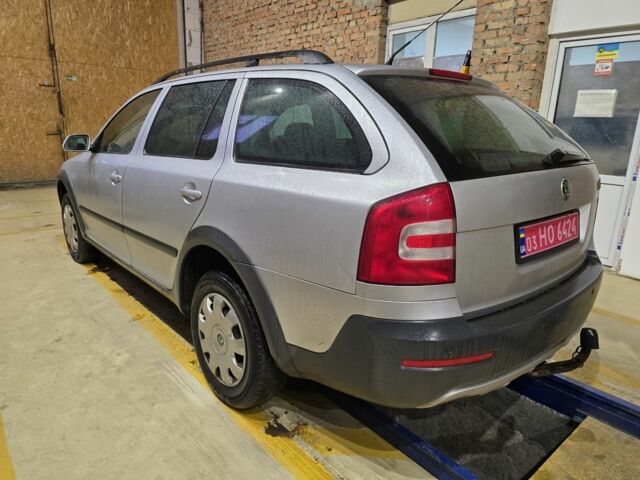 Сірий Шкода Octavia Scout, об'ємом двигуна 1.6 л та пробігом 211 тис. км за 7500 $, фото 7 на Automoto.ua