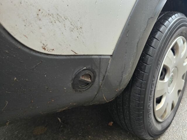 Сірий Шкода Octavia Scout, об'ємом двигуна 1.6 л та пробігом 211 тис. км за 7500 $, фото 16 на Automoto.ua