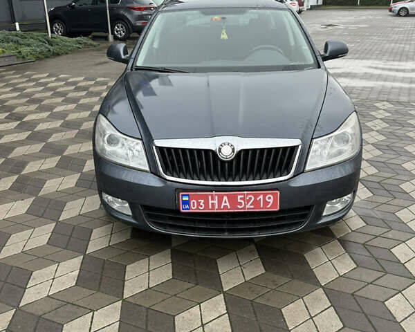 Сірий Шкода Octavia Scout, об'ємом двигуна 1.8 л та пробігом 219 тис. км за 7750 $, фото 31 на Automoto.ua