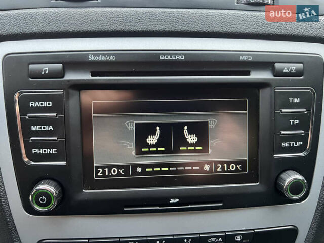 Серый Шкода Октавия Скаут, объемом двигателя 2 л и пробегом 230 тыс. км за 8990 $, фото 28 на Automoto.ua