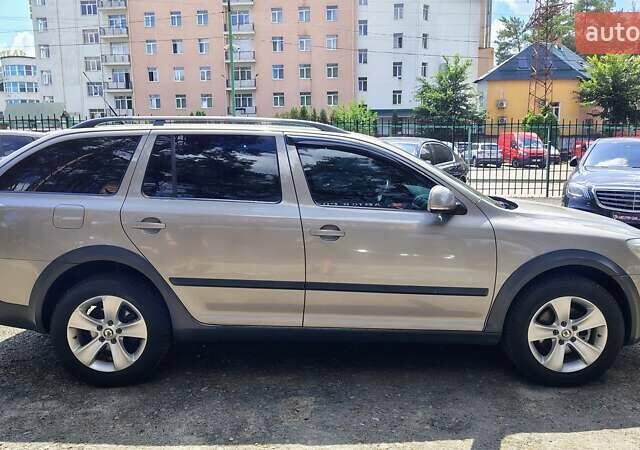 Серый Шкода Октавия Скаут, объемом двигателя 1.8 л и пробегом 262 тыс. км за 8700 $, фото 13 на Automoto.ua