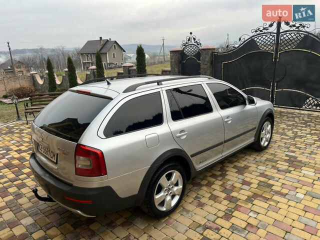 Серый Шкода Октавия Скаут, объемом двигателя 2 л и пробегом 230 тыс. км за 8990 $, фото 9 на Automoto.ua
