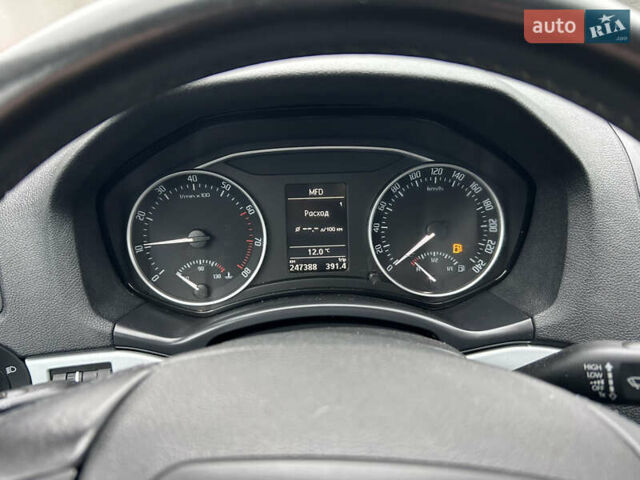 Серый Шкода Октавия Скаут, объемом двигателя 1.8 л и пробегом 247 тыс. км за 10200 $, фото 17 на Automoto.ua