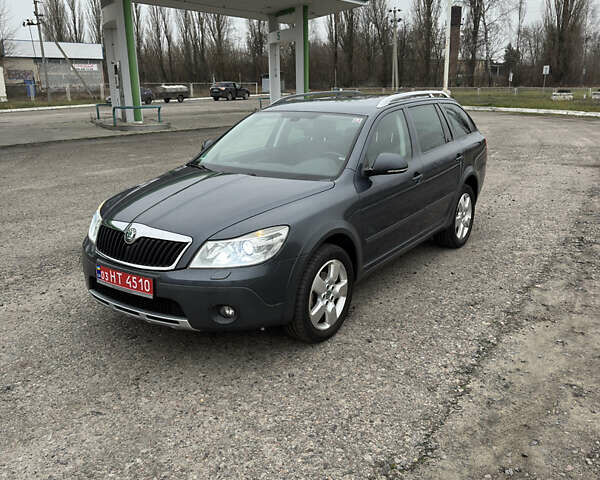 Сірий Шкода Octavia Scout, об'ємом двигуна 2 л та пробігом 282 тис. км за 10800 $, фото 3 на Automoto.ua