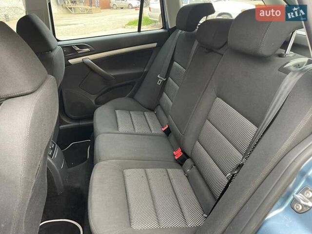 Серый Шкода Октавия Скаут, объемом двигателя 1.8 л и пробегом 214 тыс. км за 8500 $, фото 41 на Automoto.ua