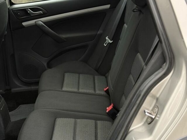 Сірий Шкода Octavia Scout, об'ємом двигуна 1.8 л та пробігом 200 тис. км за 8300 $, фото 4 на Automoto.ua