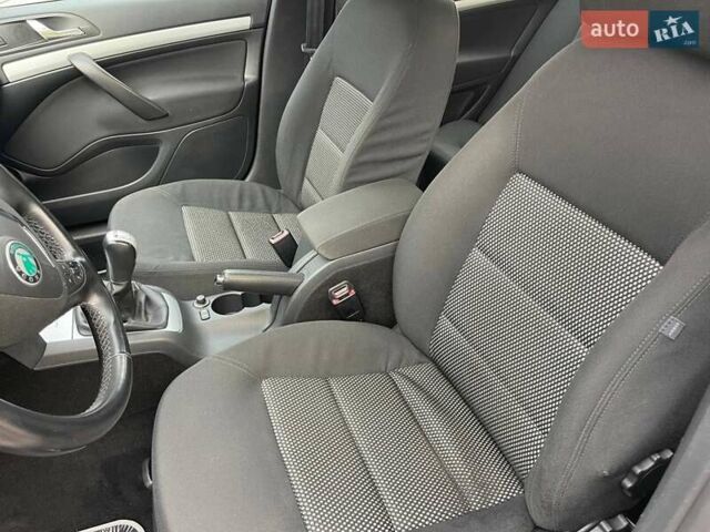 Серый Шкода Октавия Скаут, объемом двигателя 1.8 л и пробегом 214 тыс. км за 8500 $, фото 34 на Automoto.ua