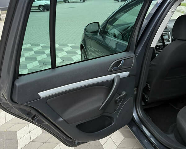 Сірий Шкода Octavia Scout, об'ємом двигуна 1.8 л та пробігом 219 тис. км за 7750 $, фото 15 на Automoto.ua