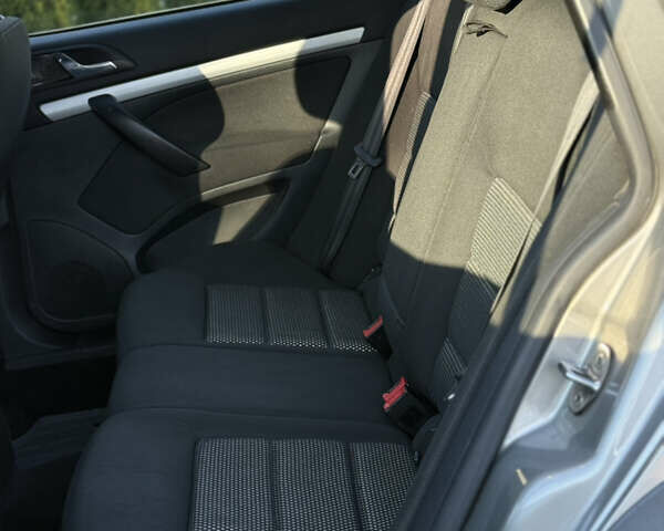 Сірий Шкода Octavia Scout, об'ємом двигуна 1.8 л та пробігом 202 тис. км за 8200 $, фото 13 на Automoto.ua