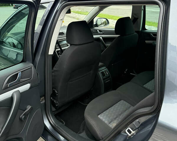 Сірий Шкода Octavia Scout, об'ємом двигуна 1.8 л та пробігом 219 тис. км за 7750 $, фото 16 на Automoto.ua