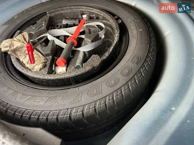 Серый Шкода Октавия Скаут, объемом двигателя 1.8 л и пробегом 214 тыс. км за 8500 $, фото 18 на Automoto.ua