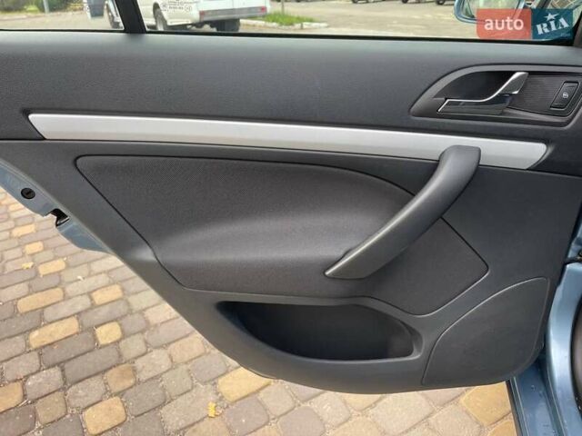 Серый Шкода Октавия Скаут, объемом двигателя 1.8 л и пробегом 214 тыс. км за 8500 $, фото 38 на Automoto.ua