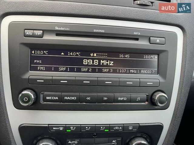 Серый Шкода Октавия Скаут, объемом двигателя 1.8 л и пробегом 214 тыс. км за 8500 $, фото 30 на Automoto.ua
