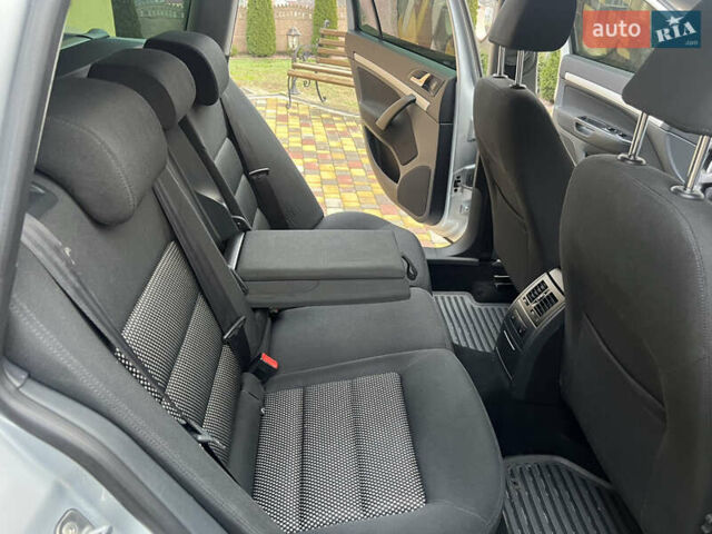 Серый Шкода Октавия Скаут, объемом двигателя 2 л и пробегом 230 тыс. км за 8990 $, фото 34 на Automoto.ua