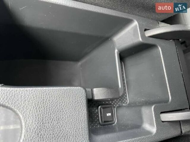 Серый Шкода Октавия Скаут, объемом двигателя 1.8 л и пробегом 214 тыс. км за 8500 $, фото 35 на Automoto.ua