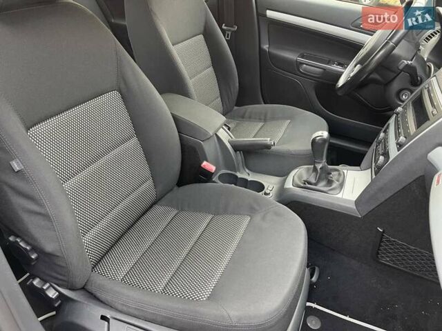 Серый Шкода Октавия Скаут, объемом двигателя 1.8 л и пробегом 214 тыс. км за 8500 $, фото 47 на Automoto.ua