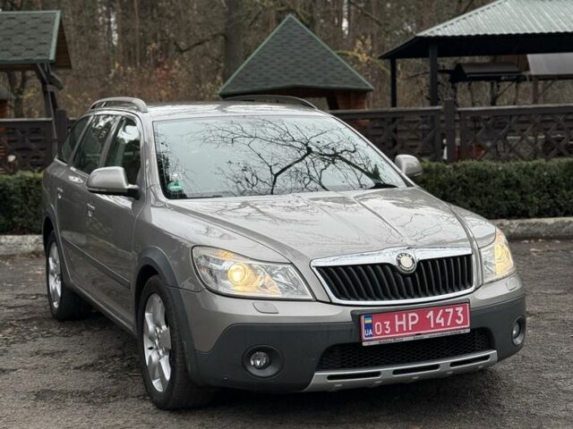 Сірий Шкода Octavia Scout, об'ємом двигуна 1.8 л та пробігом 200 тис. км за 8300 $, фото 1 на Automoto.ua