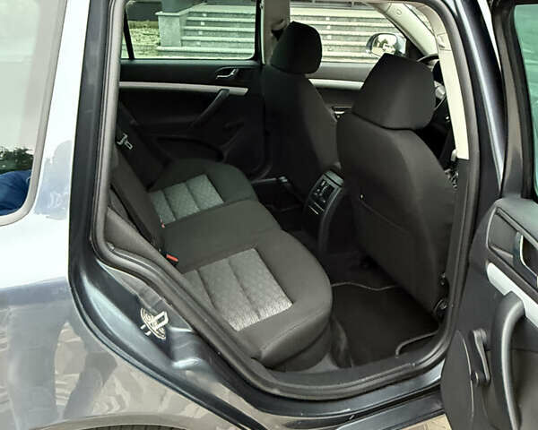Сірий Шкода Octavia Scout, об'ємом двигуна 1.8 л та пробігом 219 тис. км за 7750 $, фото 9 на Automoto.ua