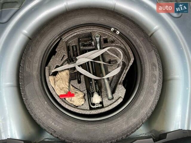 Серый Шкода Октавия Скаут, объемом двигателя 1.8 л и пробегом 212 тыс. км за 8500 $, фото 19 на Automoto.ua