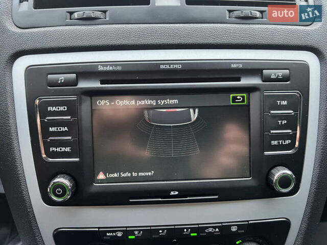 Серый Шкода Октавия Скаут, объемом двигателя 2 л и пробегом 230 тыс. км за 8990 $, фото 27 на Automoto.ua