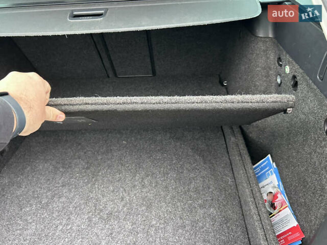 Серый Шкода Октавия Скаут, объемом двигателя 1.8 л и пробегом 247 тыс. км за 10200 $, фото 8 на Automoto.ua