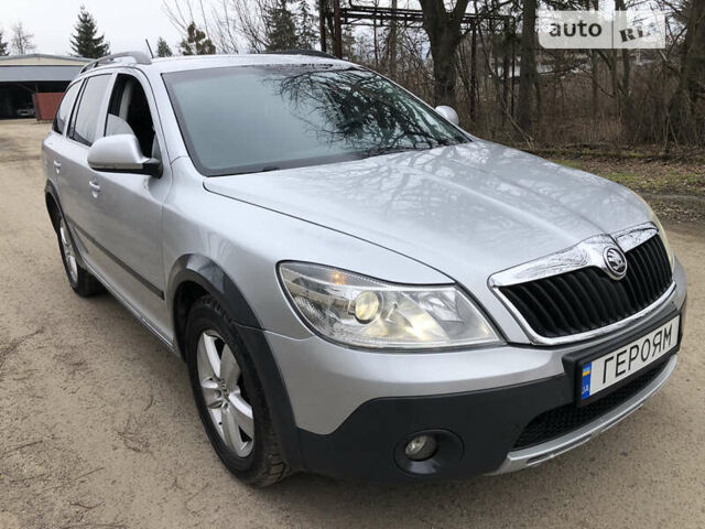 Сірий Шкода Octavia Scout, об'ємом двигуна 2 л та пробігом 230 тис. км за 8700 $, фото 11 на Automoto.ua