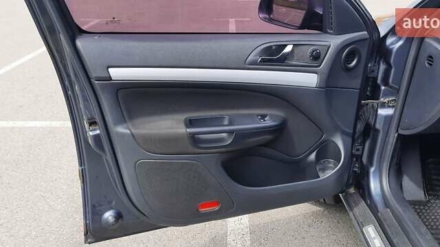 Сірий Шкода Octavia Scout, об'ємом двигуна 1.8 л та пробігом 390 тис. км за 7500 $, фото 15 на Automoto.ua