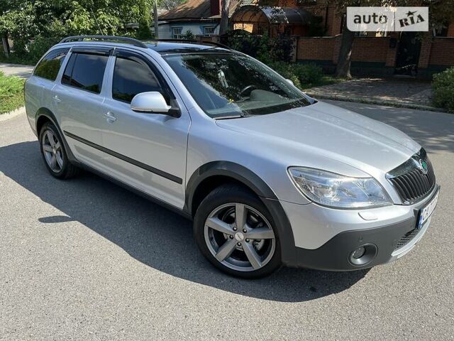 Сірий Шкода Octavia Scout, об'ємом двигуна 2 л та пробігом 255 тис. км за 11500 $, фото 6 на Automoto.ua