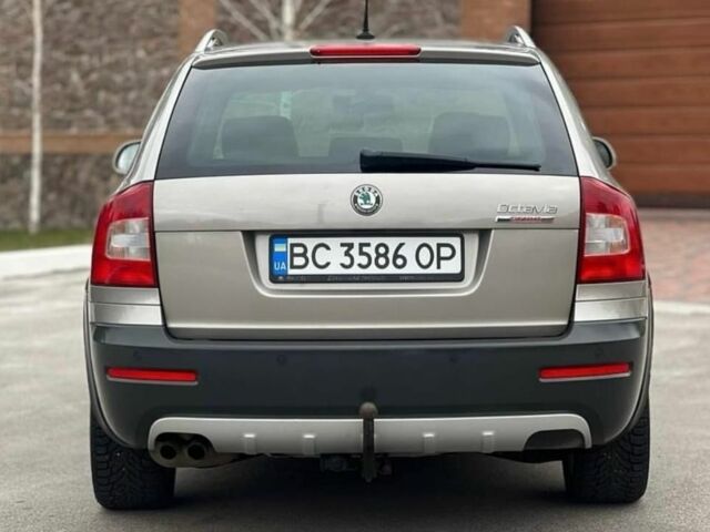Сірий Шкода Octavia Scout, об'ємом двигуна 2 л та пробігом 240 тис. км за 10900 $, фото 2 на Automoto.ua
