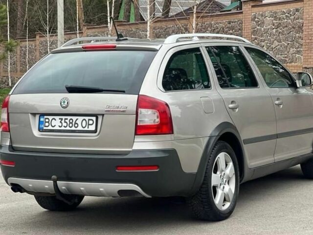 Сірий Шкода Octavia Scout, об'ємом двигуна 2 л та пробігом 240 тис. км за 10900 $, фото 3 на Automoto.ua