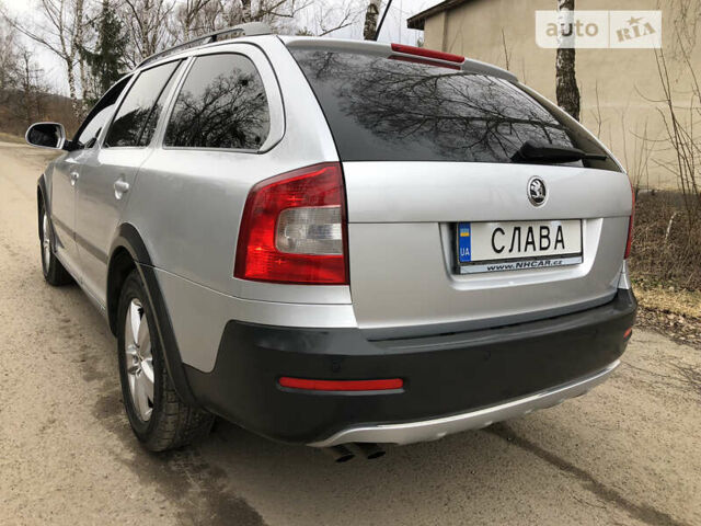 Сірий Шкода Octavia Scout, об'ємом двигуна 2 л та пробігом 230 тис. км за 8700 $, фото 6 на Automoto.ua