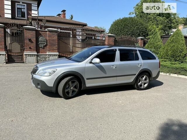 Сірий Шкода Octavia Scout, об'ємом двигуна 2 л та пробігом 255 тис. км за 11500 $, фото 13 на Automoto.ua