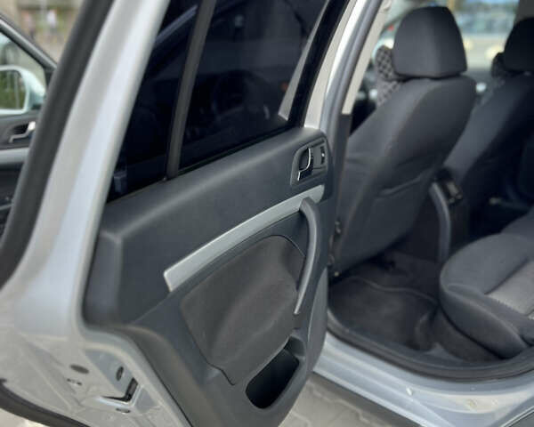 Сірий Шкода Octavia Scout, об'ємом двигуна 1.97 л та пробігом 223 тис. км за 12799 $, фото 25 на Automoto.ua