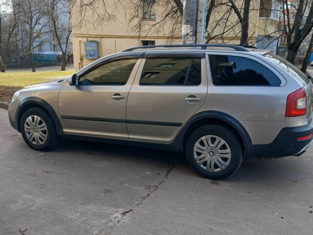 Сірий Шкода Octavia Scout, об'ємом двигуна 0.18 л та пробігом 320 тис. км за 9000 $, фото 3 на Automoto.ua