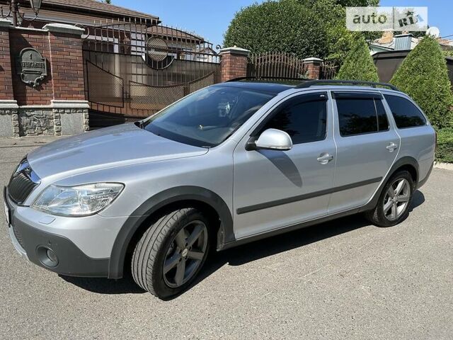 Сірий Шкода Octavia Scout, об'ємом двигуна 2 л та пробігом 255 тис. км за 11500 $, фото 31 на Automoto.ua