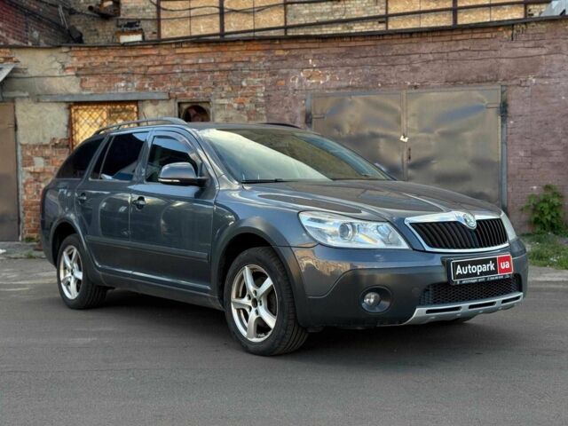Сірий Шкода Octavia Scout, об'ємом двигуна 1.8 л та пробігом 224 тис. км за 6890 $, фото 12 на Automoto.ua