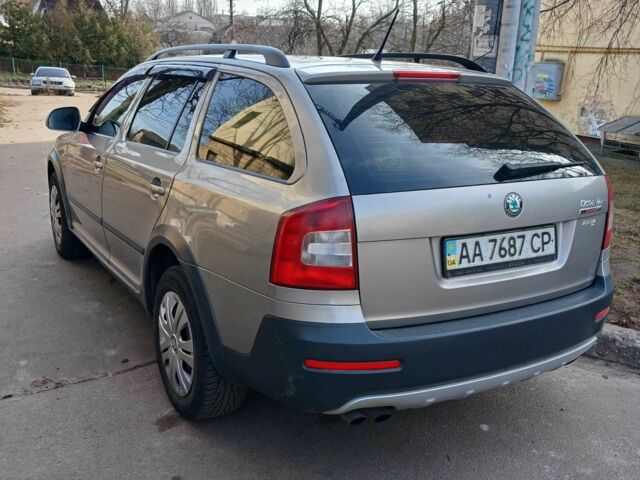 Сірий Шкода Octavia Scout, об'ємом двигуна 0.18 л та пробігом 320 тис. км за 9000 $, фото 2 на Automoto.ua