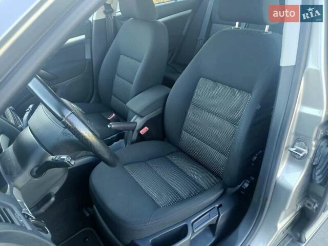 Шкода Октавия Скаут 2012 в Киеве на Automoto.ua Серый Шкода Октавия Скаут, объемом двигателя 1.8 л и пробегом 197 тыс. км за 9999 $, фото 19 на Automoto.ua