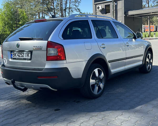 Сірий Шкода Octavia Scout, об'ємом двигуна 1.8 л та пробігом 230 тис. км за 9300 $, фото 3 на Automoto.ua