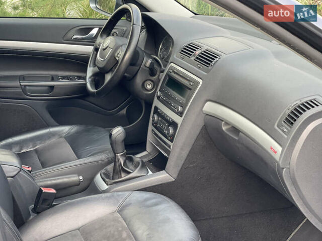 Сірий Шкода Octavia Scout, об'ємом двигуна 1.8 л та пробігом 255 тис. км за 7900 $, фото 15 на Automoto.ua