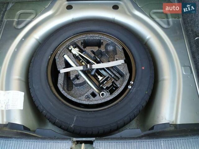 Шкода Октавия Скаут 2012 в Киеве на Automoto.ua Серый Шкода Октавия Скаут, объемом двигателя 1.8 л и пробегом 197 тыс. км за 9999 $, фото 41 на Automoto.ua